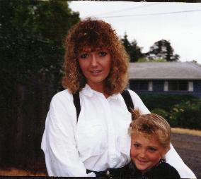 Nissa Villeneuve, with mother Debbie Villeneuve-Camberg (nee Timmons)